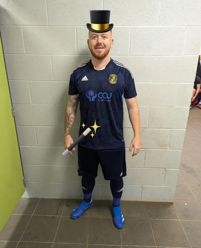 A 3-3 draw with Newtonbreda last night with three goals from this man 🔥 

Hattrick Dillon 💙💛⚽️